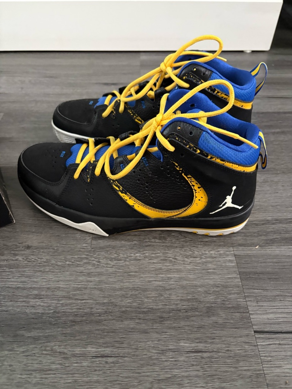 Jordan phase 23 2 Mens Black & Yellow High-Top Basketball Shoes